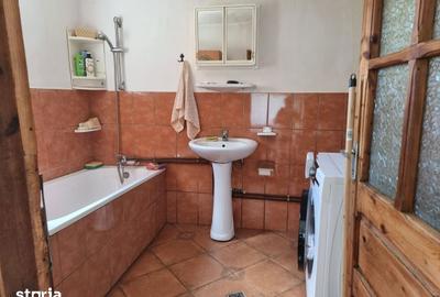 Casă cu 2 camere cu Teren 612 Mp în Moroeni - 10