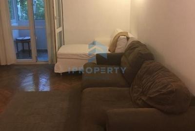Apartament cu 4 camere în Costin Georgian