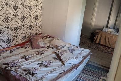 Casă cu 4 camere în Potlogi