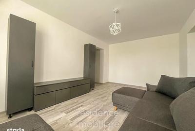 Apartament cu 3 camere semidecomandat în Central