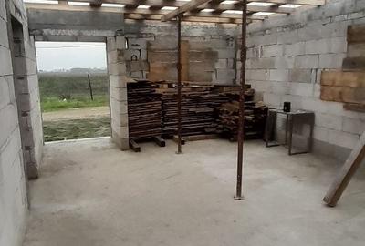 Casă cu 4 camere cu Teren 450 Mp în Central