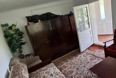 Casă cu 3 camere cu Teren 1400 Mp în Abuș
