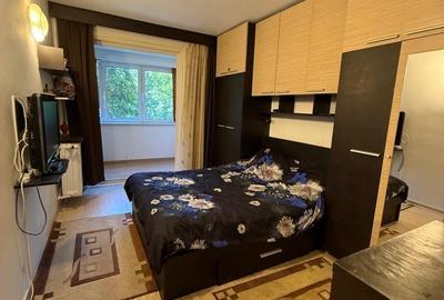 Apartament cu 3 camere semidecomandat în Berceni - 3