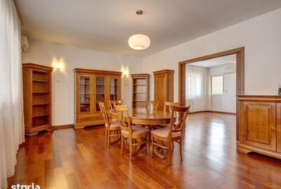 Apartament cu 4 camere în Eminescu