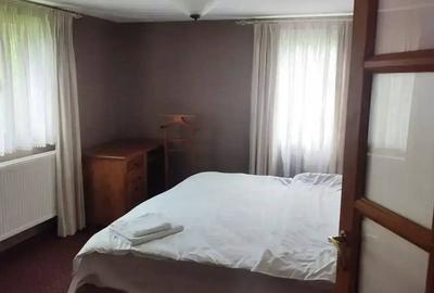 Casă cu 4 camere cu Teren 4914 Mp în Central