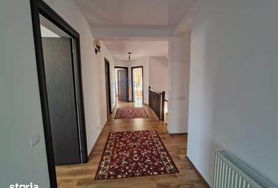 Casă cu 7 camere cu Teren 800 Mp în Moara - 3