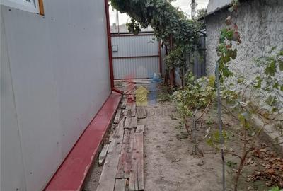 Casă cu 2 camere cu Teren 256 Mp în Radu Negru