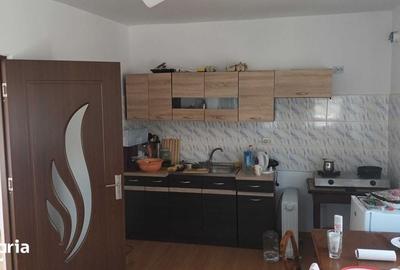 Casă cu 3 camere cu Teren 69 Mp în Central - 2