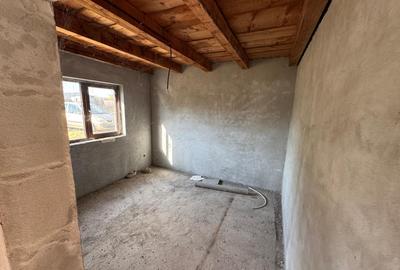 Casă cu 4 camere cu Teren 500 Mp în Ostrovu Corbului - 6