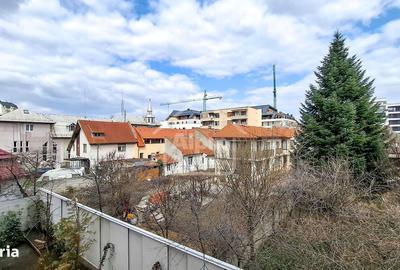 Apartament cu 3 camere decomandat, mobilat în Central