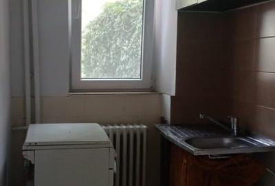 Garsonieră decomandată în Central - 9