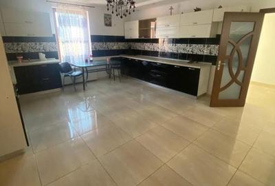 Casă cu 4 camere în Rășinari - 4