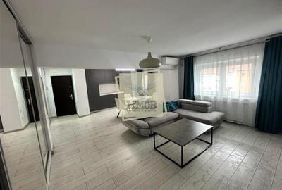 Apartament cu 4 camere decomandat, mobilat în Central