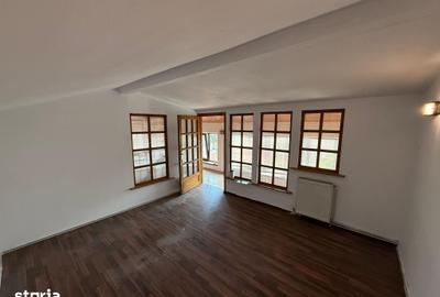 Casă cu 5 camere cu Teren 197 Mp în Rahova