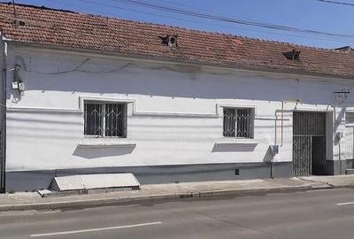 Casă cu 3 camere cu Teren 20 Mp în Calea Clujului - 1