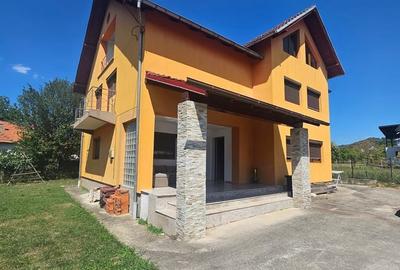 Casă cu 4 camere cu Teren 250 Mp în Valea Iașului - 14