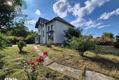 Casă cu 6 camere cu Teren 1100 Mp în Bucium