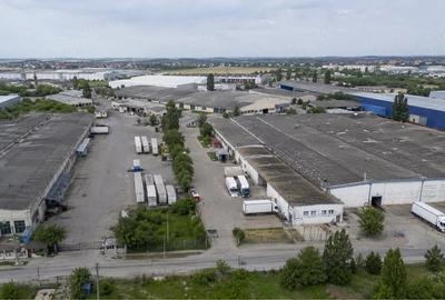 Spațiu comercial, de 15,000 mp, în Central - 3