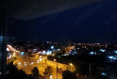 Apartament cu 2 camere decomandat în Parcul Carol