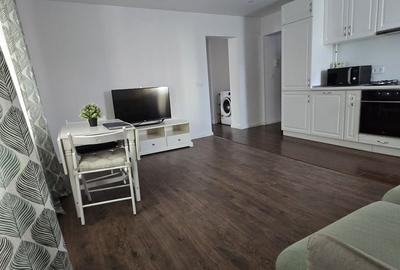 Apartament cu 3 camere decomandat în Micro 4 - 4