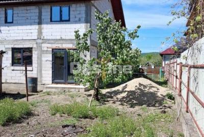 Casă cu 3 camere cu Teren 375 Mp în Băbeni-Oltețu - 8