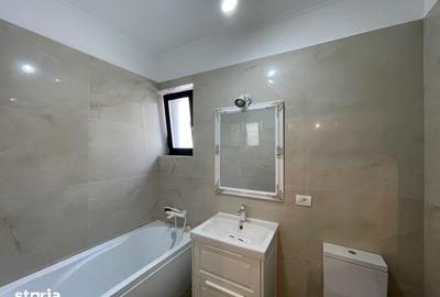 Casă cu 4 camere cu Teren 220 Mp în Sânandrei