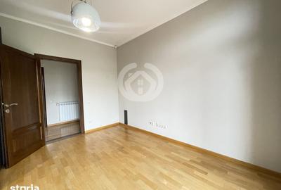 Casă cu 6 camere cu Teren 611 Mp în Central - 2