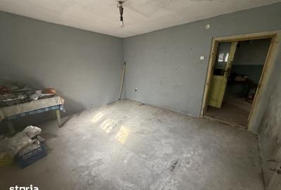 Casă cu 5 camere cu Teren 532 Mp în Gruia
