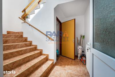 Casă cu 5 camere cu Canalizare în Central - 12