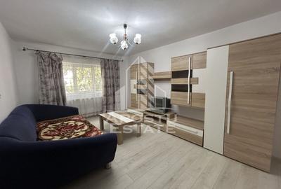 Apartament cu 3 camere semidecomandat în Aradului