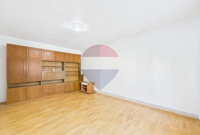 Apartament cu 3 camere decomandat, mobilat în Titan