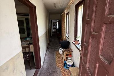 Casă individuală cu 3 camere cu Canalizare în Central - 2