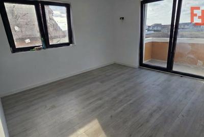 Duplex cu 4 camere cu Canalizare în Moșnița Nouă - 9