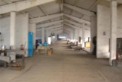 Spațiu comercial, de 2,200 mp, în Central