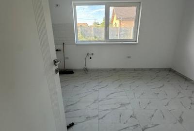 Casă individuală cu 4 camere cu Teren 650 Mp în Ianova - 1