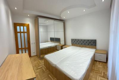 Apartament cu 3 camere decomandat în Șcheia - 2
