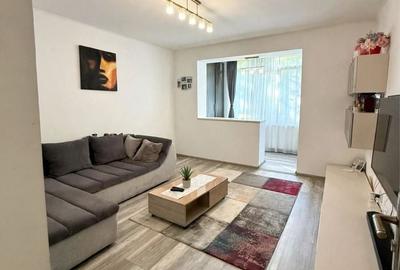 Apartament cu 2 camere decomandat în Central