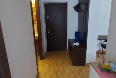 Apartament cu 2 camere decomandat în Far - 1