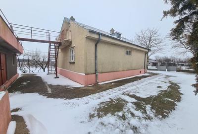 Casă cu 4 camere în Pecineaga - 1