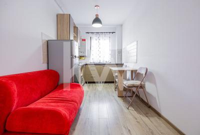Apartament cu 2 camere semidecomandat, mobilat în Tractorul - 2
