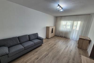 Apartament cu 2 camere decomandat în Teiul Doamnei