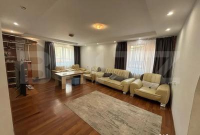 Casă cu 5 camere cu Teren 354 Mp în Micro 3 - 1
