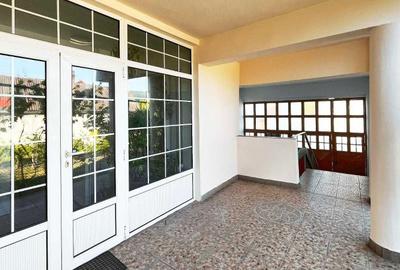 Casă cu 4 camere cu Teren 710 Mp în Central - 6