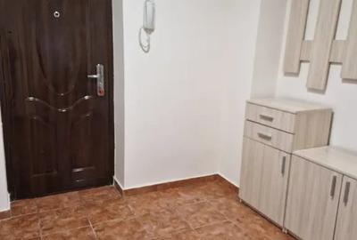 Garsonieră decomandată în Vitan - 4