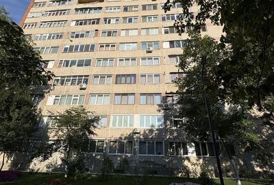 Apartament cu 2 camere semidecomandat în Ostroveni