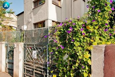 Casă cu 5 camere cu Canalizare în Central - 18