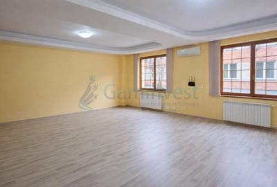 Spațiu comercial, de 624 mp, în Central - 3