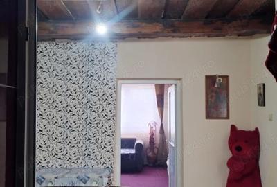 Casă cu 2 camere cu Teren 1200 Mp în Brestovăț - 4