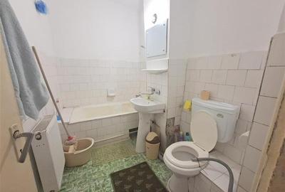Apartament cu 2 camere semidecomandat în 9 Mai - 5