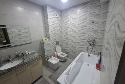 Apartament cu 3 camere decomandat în Central - 6